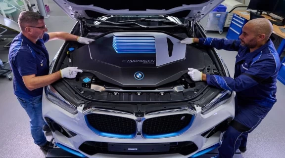 BMW iX5؛ انقلابی در SUV های هیدروژنی