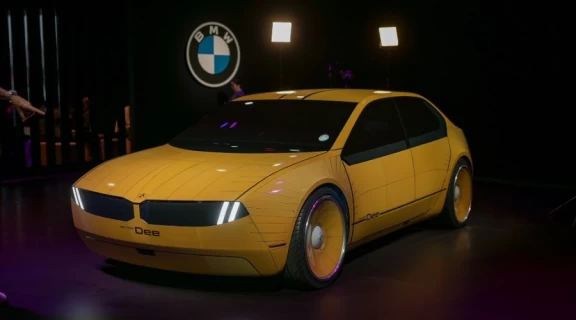 BMW VISION DEE آفتاب‌پرست بی‌ام‌و با هوش مصنوعی!