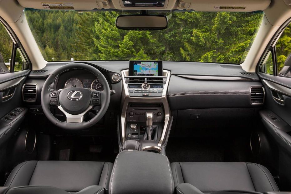 فضای داخلی خودرو Lexus NX